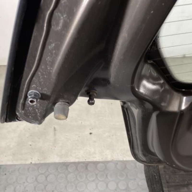 Malle/Hayon arriere CHEVROLET SPARK Photo n°10