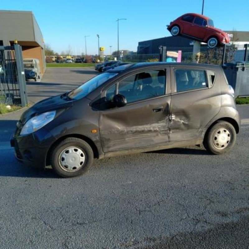 Malle/Hayon arriere CHEVROLET SPARK Photo n°14