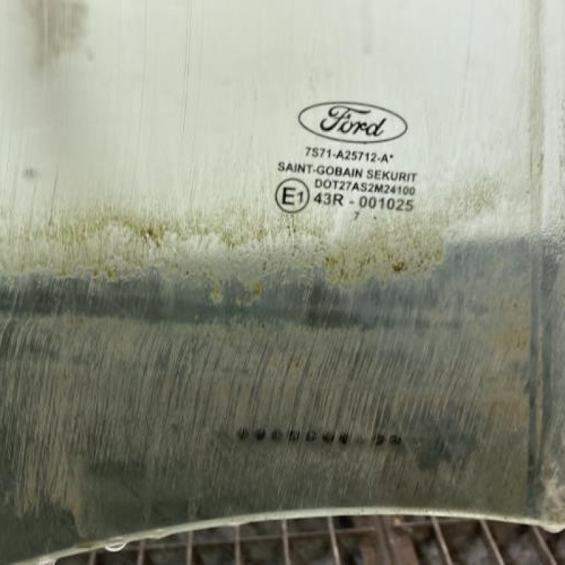 Vitre arriere droit FORD MONDEO 3 Photo n°3