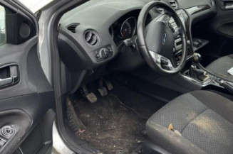 Vitre arriere droit FORD MONDEO 3