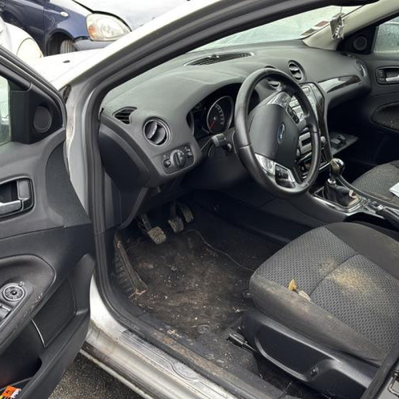 Vitre arriere droit FORD MONDEO 3 Photo n°15