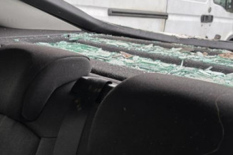 Vitre arriere droit FORD MONDEO 3