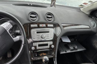 Vitre arriere droit FORD MONDEO 3