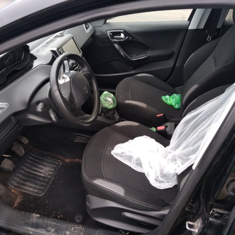 PEUGEOT 208 1 PHASE 2 1.2 VTI - 12V Photo n°5