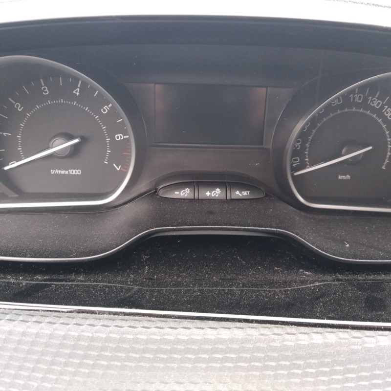 PEUGEOT 208 1 PHASE 2 1.2 VTI - 12V Photo n°10