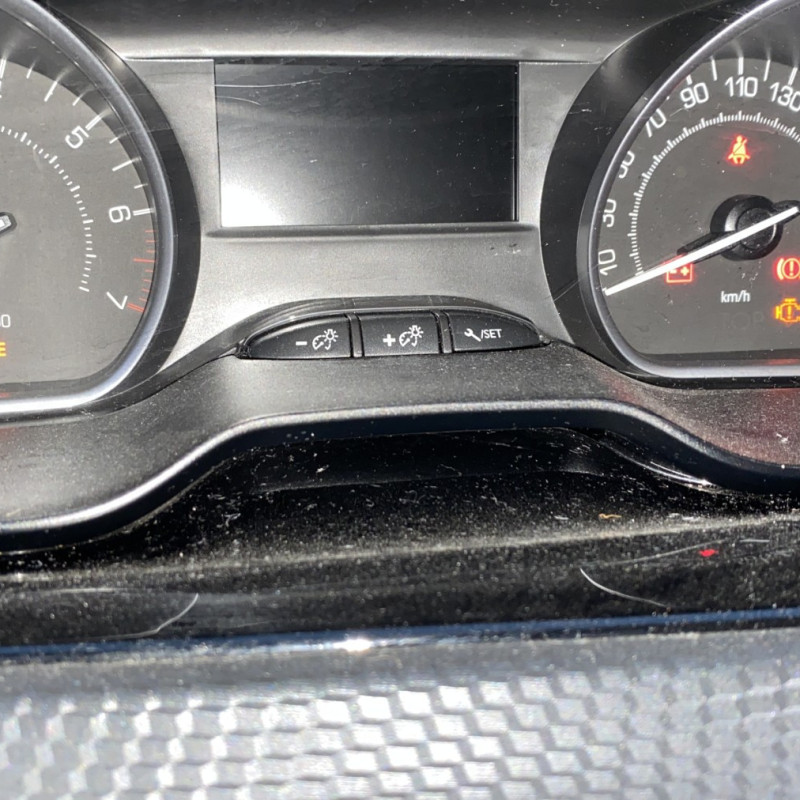 PEUGEOT 208 1 PHASE 2 1.2 VTI - 12V Photo n°30