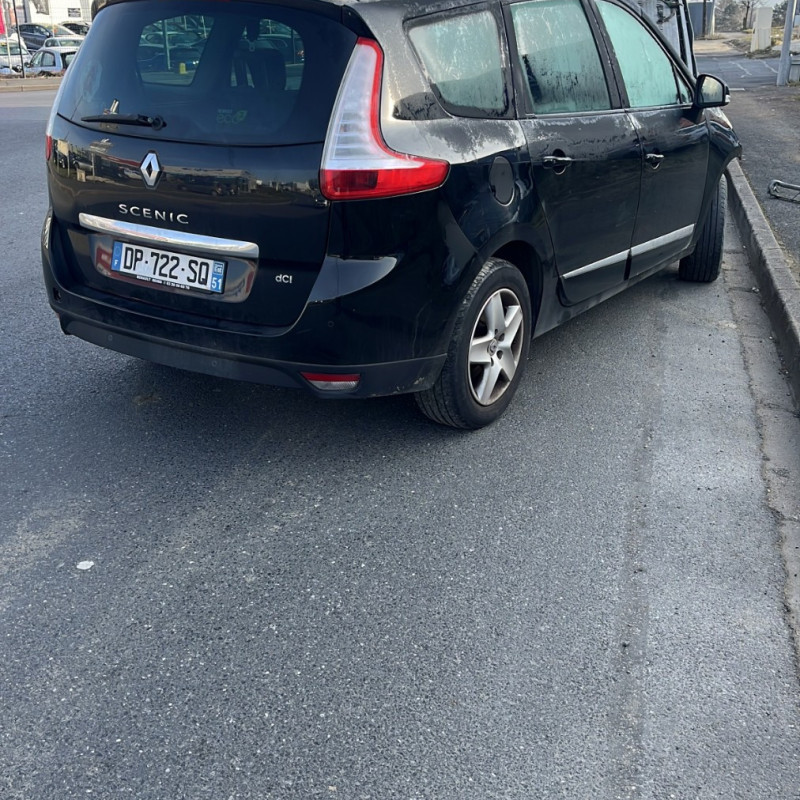 RENAULT GRAND SCENIC 3 PHASE 3 1.5 DCI - 8V TURBO Photo n°3