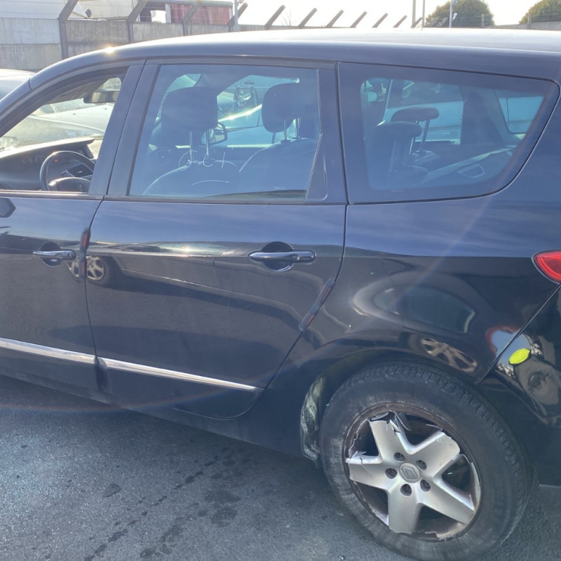 RENAULT GRAND SCENIC 3 PHASE 3 1.5 DCI - 8V TURBO Photo n°17