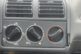 Vitre arriere gauche PEUGEOT 205