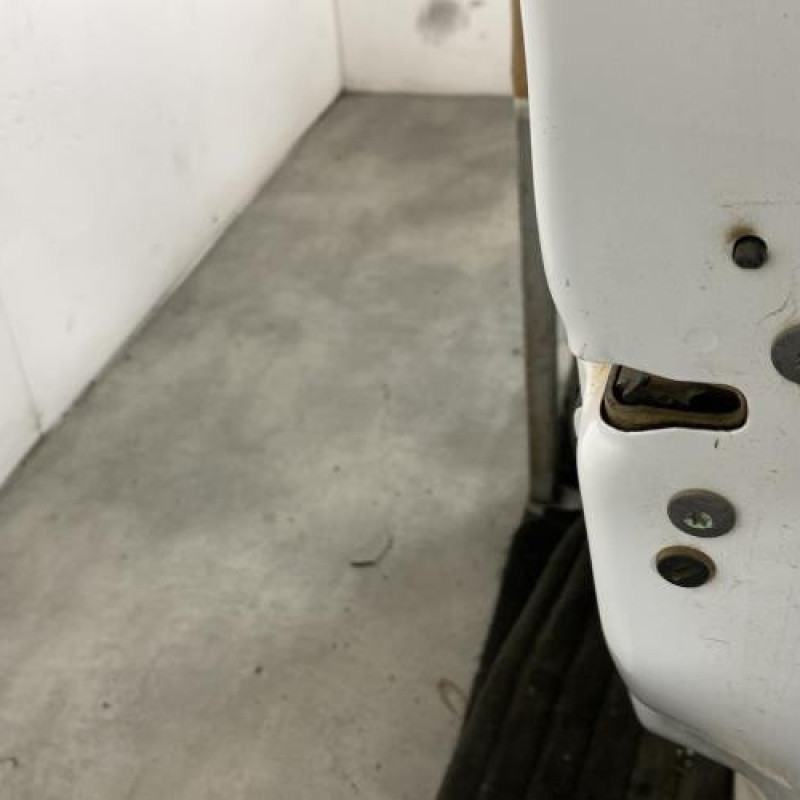 Porte avant droit CITROEN C3 2 Photo n°8