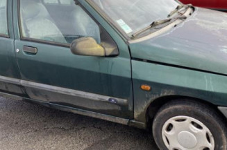 Amortisseur avant droit RENAULT CLIO 1