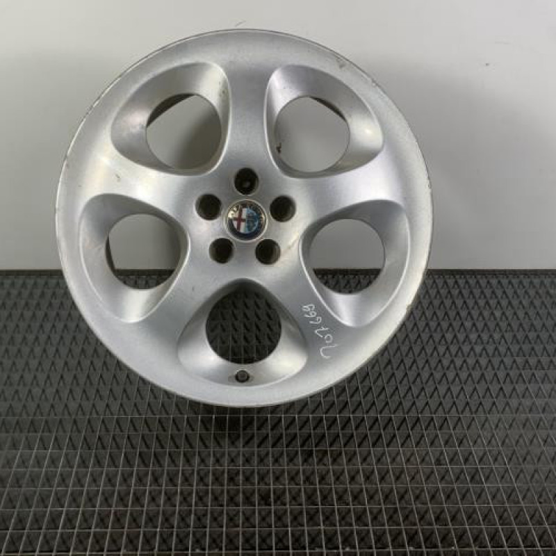 Jante ALFA ROMEO 147 Photo n°1