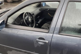 Pretensionneur de ceinture avant droit VOLKSWAGEN GOLF 4