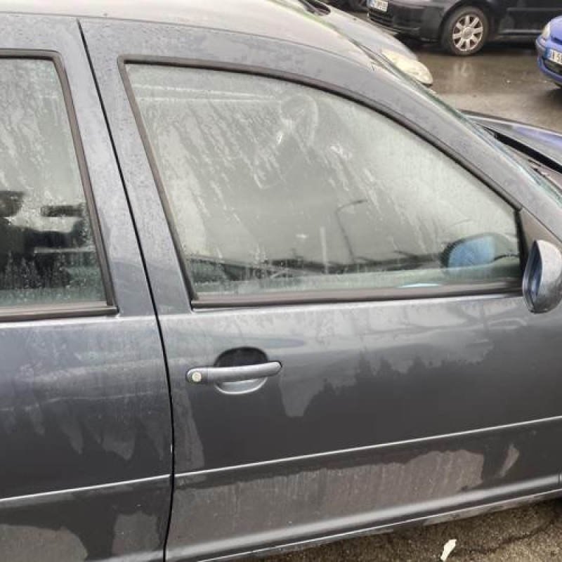 Pretensionneur de ceinture avant droit VOLKSWAGEN GOLF 4 Photo n°14