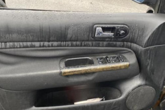 Pretensionneur de ceinture avant droit VOLKSWAGEN GOLF 4