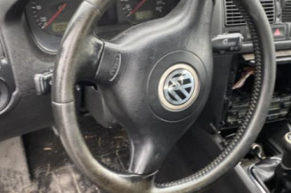 Pretensionneur de ceinture avant droit VOLKSWAGEN GOLF 4