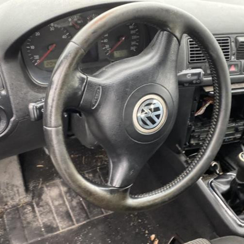 Pretensionneur de ceinture avant droit VOLKSWAGEN GOLF 4 Photo n°19