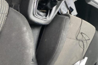 Pretensionneur de ceinture avant droit VOLKSWAGEN GOLF 4