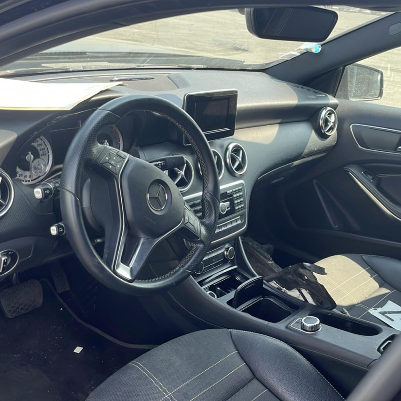 MERCEDES CLASSE A 176 PHASE 1 220 2.2 CDI - 16V TURBO Photo n°8