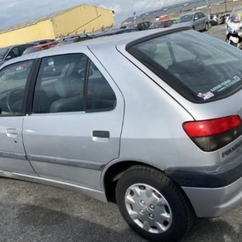 Boitier air bag PEUGEOT 306 Photo n°10