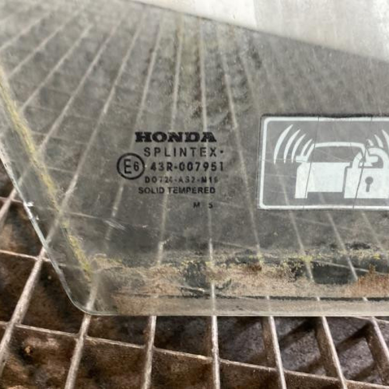 Vitre avant droit HONDA CIVIC 8 Photo n°3