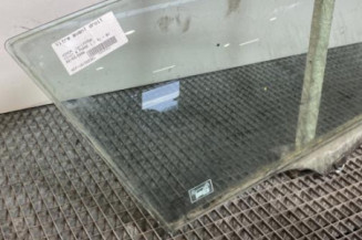 Vitre avant droit HONDA CIVIC 8
