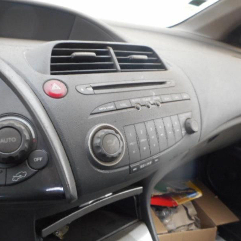 Vitre avant droit HONDA CIVIC 8 Photo n°13