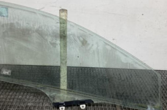 Vitre avant gauche HONDA CIVIC 8