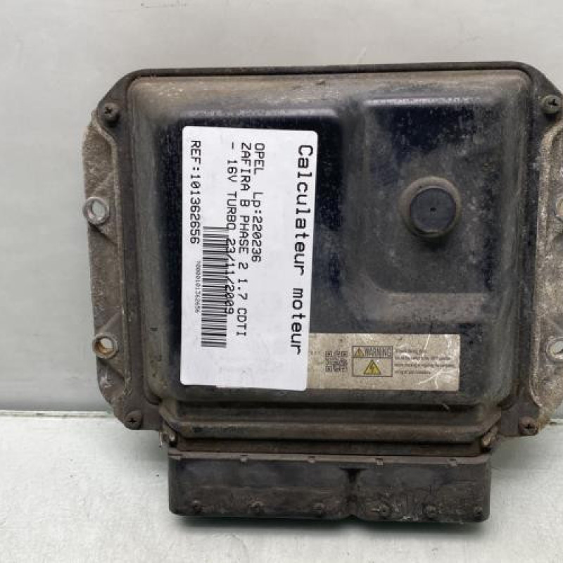 Calculateur moteur OPEL ZAFIRA B Photo n°1