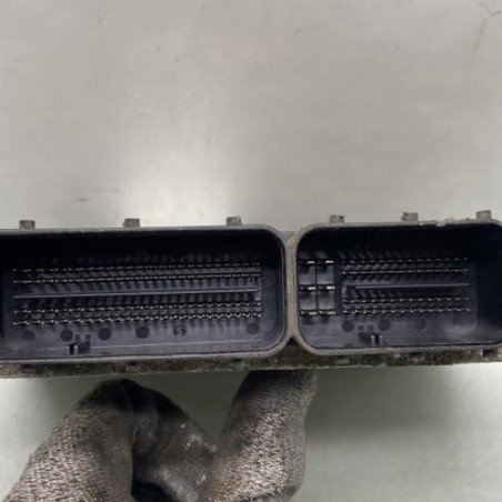Calculateur moteur OPEL ZAFIRA B