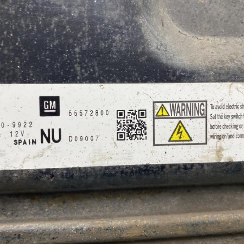 Calculateur moteur OPEL ZAFIRA B Photo n°4