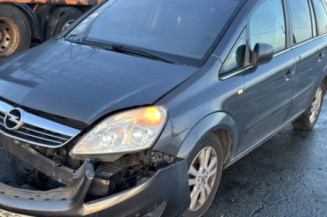 Calculateur moteur OPEL ZAFIRA B