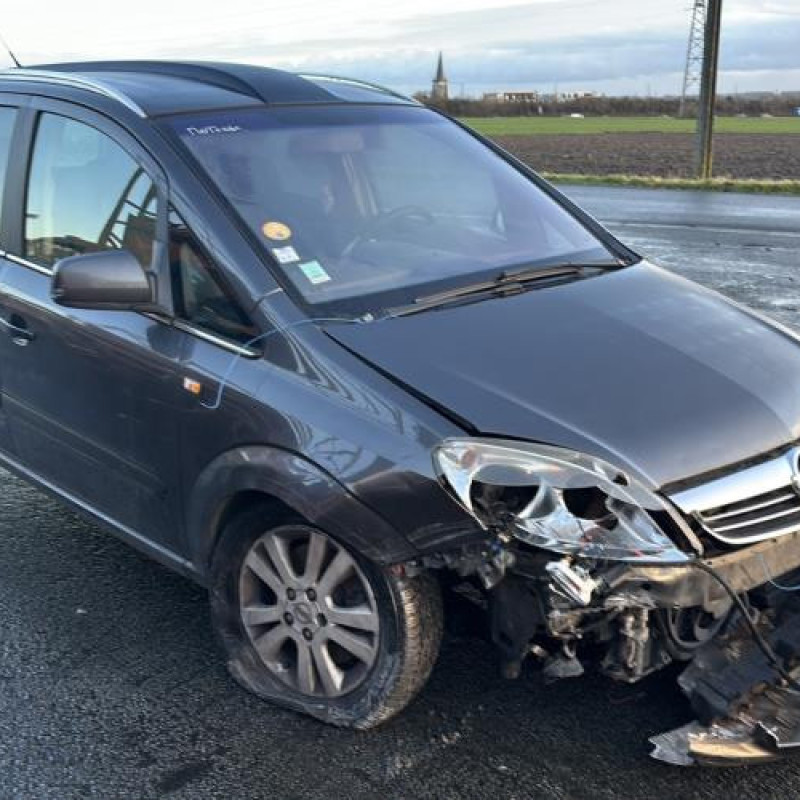 Calculateur moteur OPEL ZAFIRA B Photo n°6