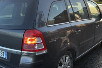 Calculateur moteur OPEL ZAFIRA B