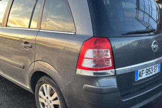 Calculateur moteur OPEL ZAFIRA B