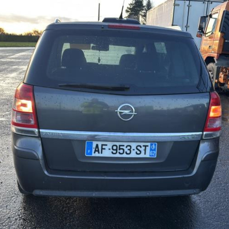 Calculateur moteur OPEL ZAFIRA B Photo n°9