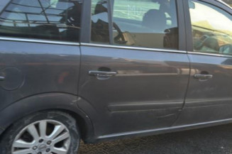 Calculateur moteur OPEL ZAFIRA B