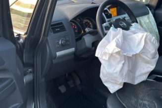 Calculateur moteur OPEL ZAFIRA B