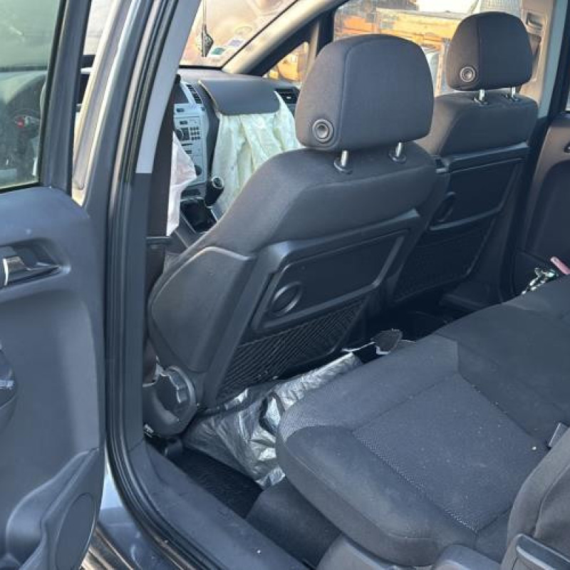 Calculateur moteur OPEL ZAFIRA B Photo n°14