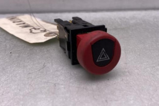Bouton de warning PEUGEOT 306 Photo n°1