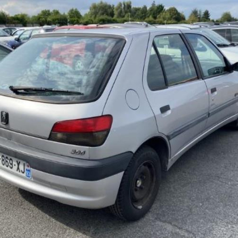 Bouton de warning PEUGEOT 306 Photo n°7