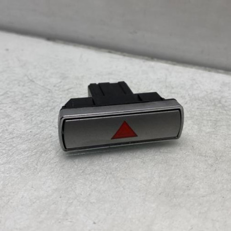 Bouton de warning FORD MONDEO 3 Photo n°1