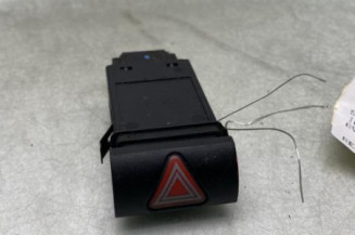 Bouton de warning SEAT IBIZA 2 Photo n°1