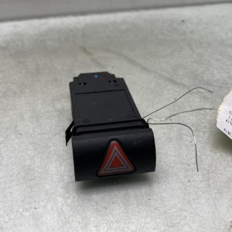 Bouton de warning SEAT IBIZA 2 Photo n°1