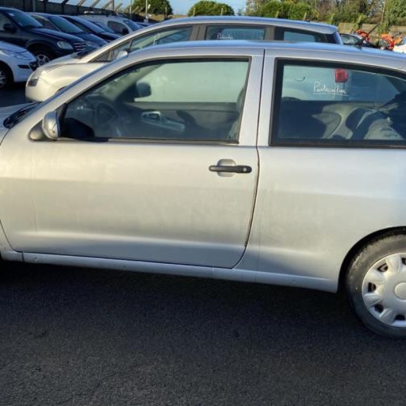 Bouton de warning SEAT IBIZA 2 Photo n°9