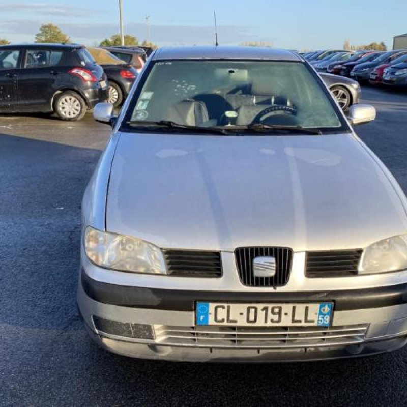 Bouton de warning SEAT IBIZA 2 Photo n°11