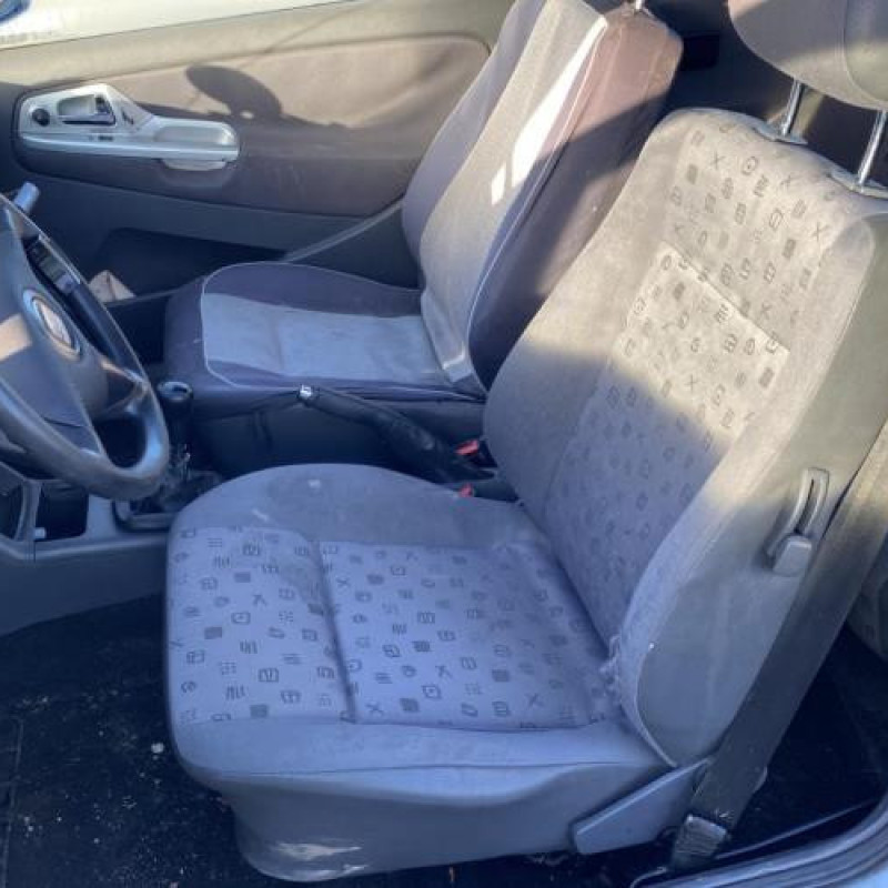 Bouton de warning SEAT IBIZA 2 Photo n°13