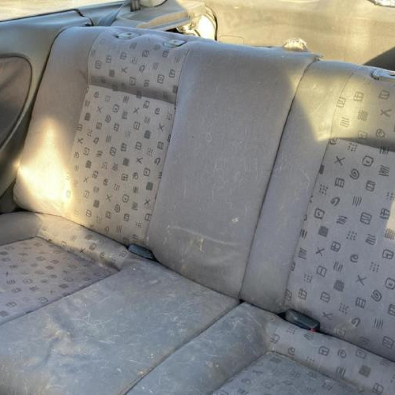Bouton de warning SEAT IBIZA 2 Photo n°14