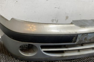 Pare choc avant RENAULT MEGANE 1