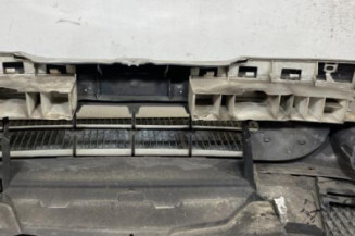 Pare choc avant RENAULT MEGANE 1